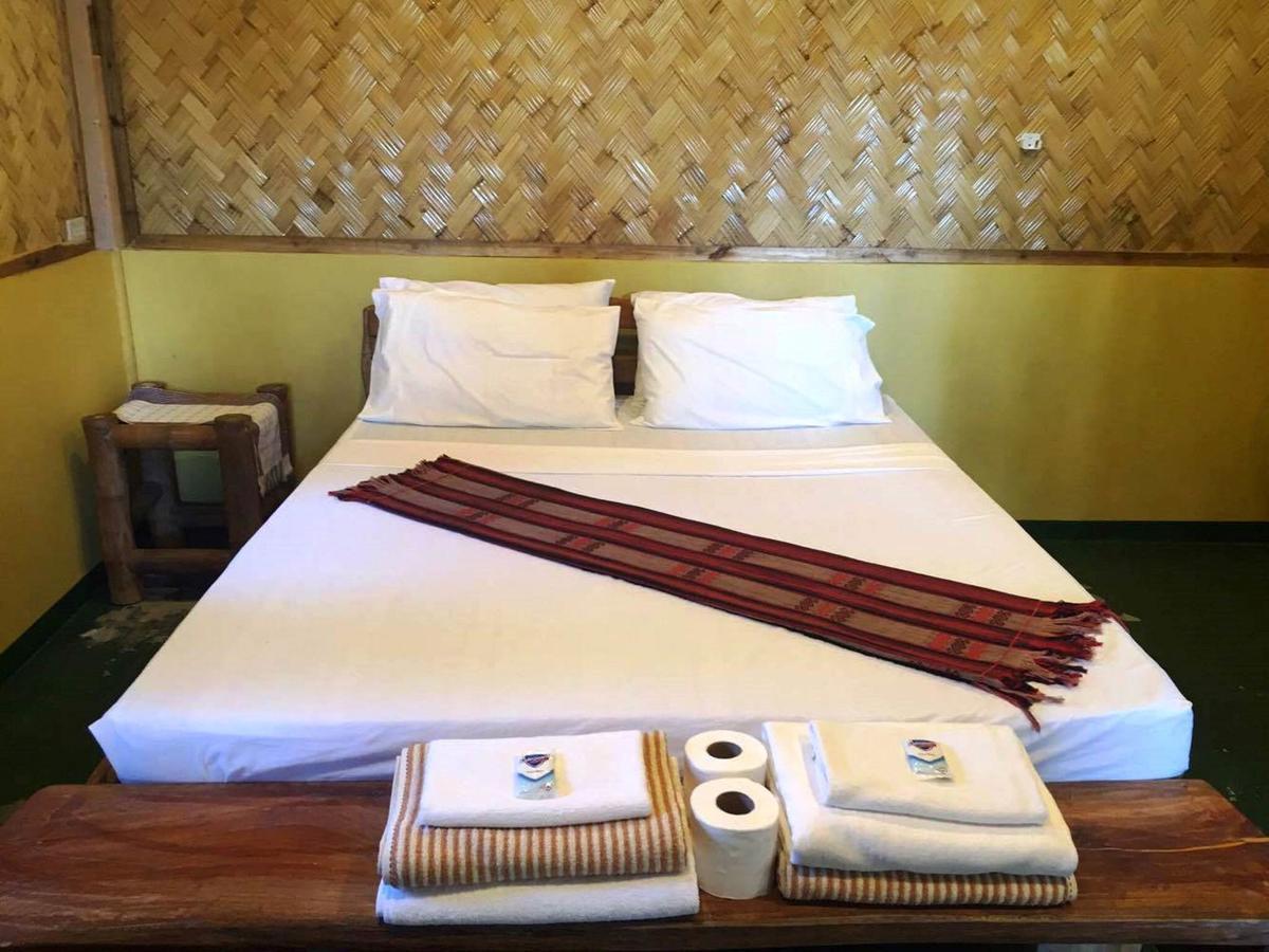 Garden Bay Beach Resort El Nido Bagian luar foto