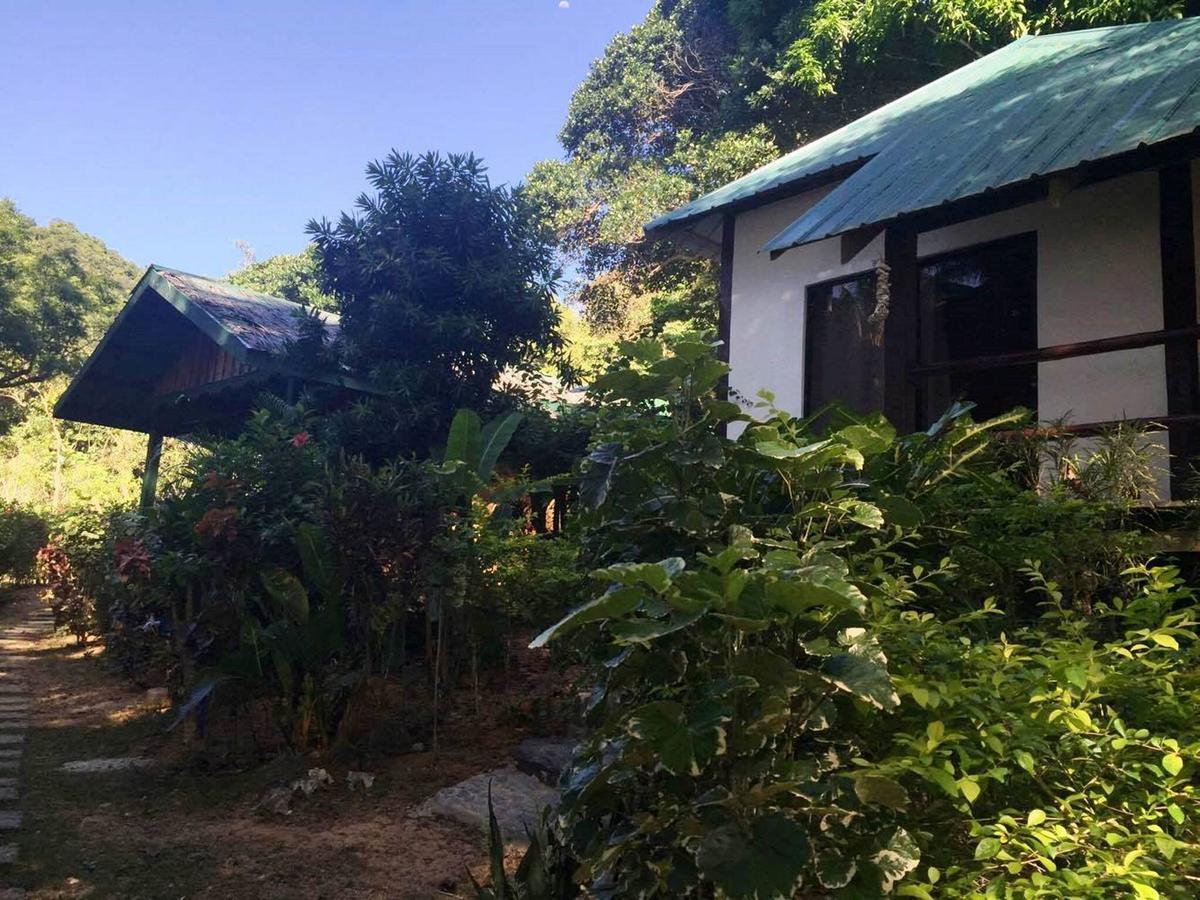 Garden Bay Beach Resort El Nido Bagian luar foto