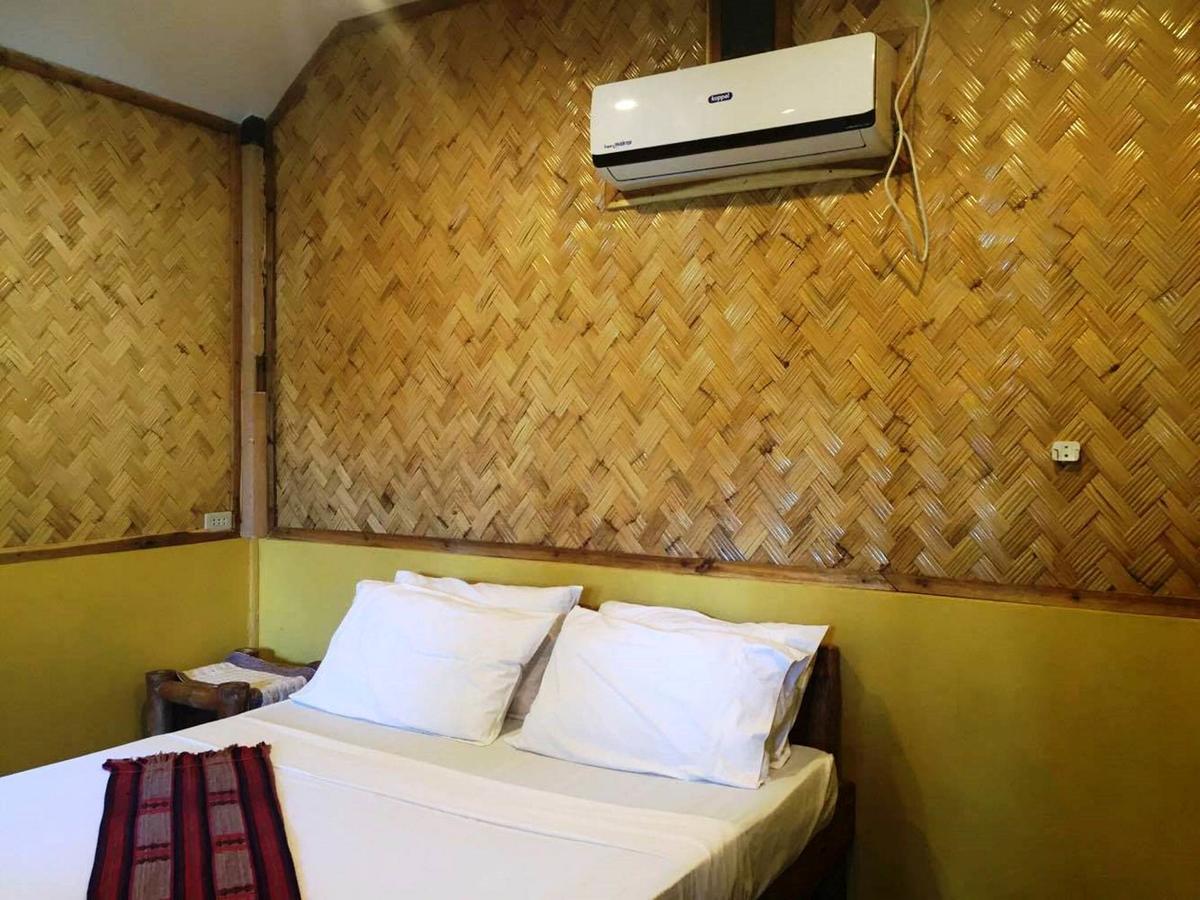 Garden Bay Beach Resort El Nido Bagian luar foto